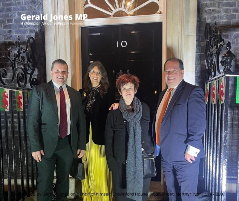 Image of Gerald Jones MP with Cllr Andrew Morgan OBE, Clare and Helen.