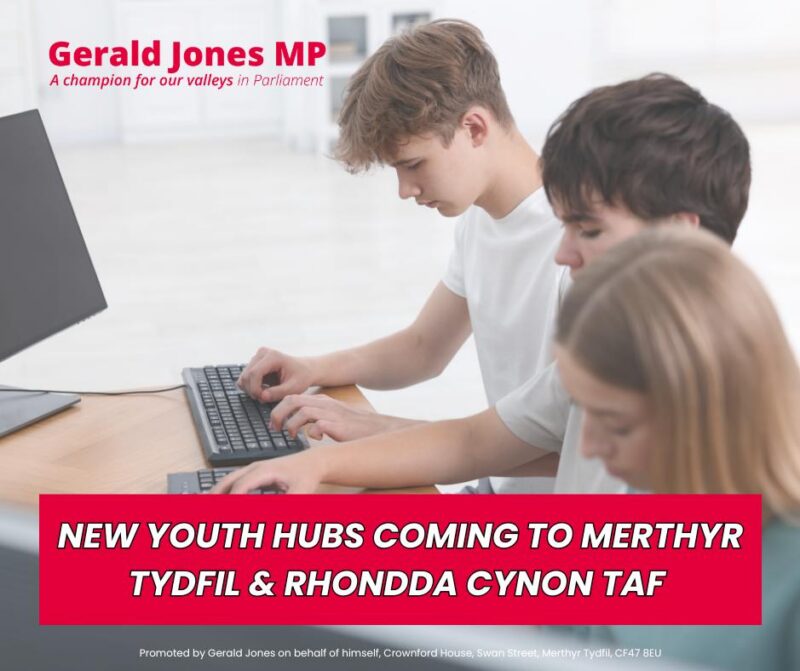 Image of young people using computers.